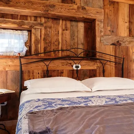 Hellochalet_foyer En Bleu Апартаменты Вальтурнанш